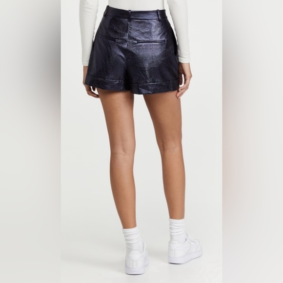 alice + olivia Conry Short in Navy - Picture 3 of 10